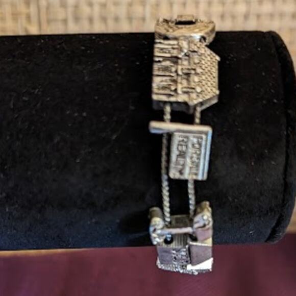 Vintage BG Slide Charm Realtor Bracelet 7 1/2" - Picture 2 of 9
